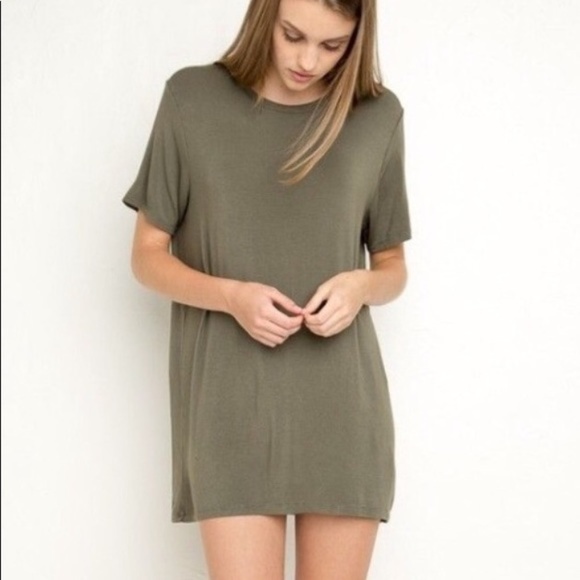 green t shirt dress outfit